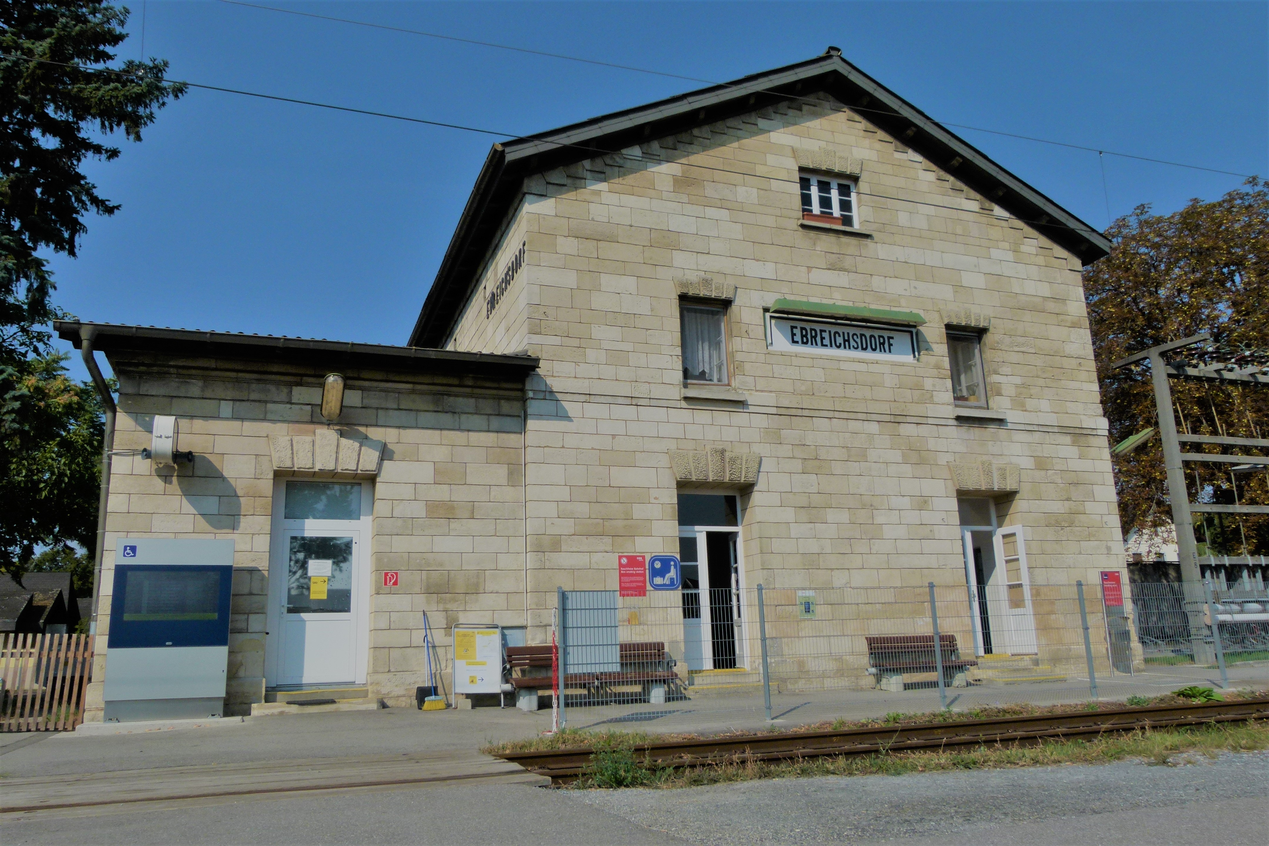denkmalgeschütztes Bahnhofshaus Ebreichsdorf