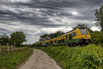 Gysev 4744 kurz vor dem Bahnhof Müllendof als Regionalexpress